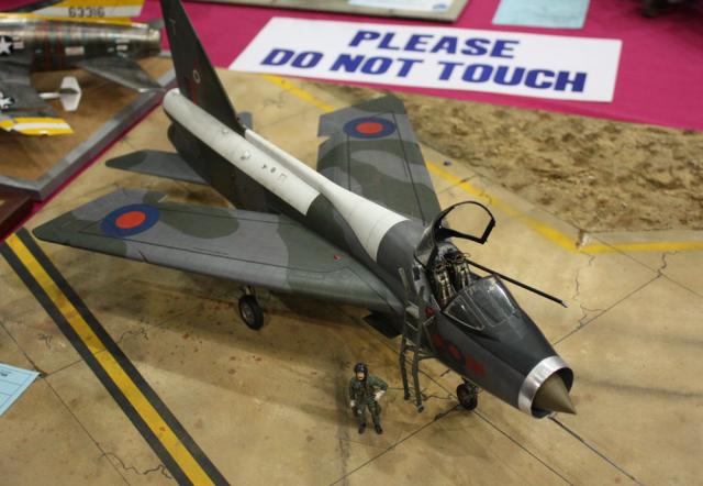 Competition Entry - 1/32 Lightning Conversion